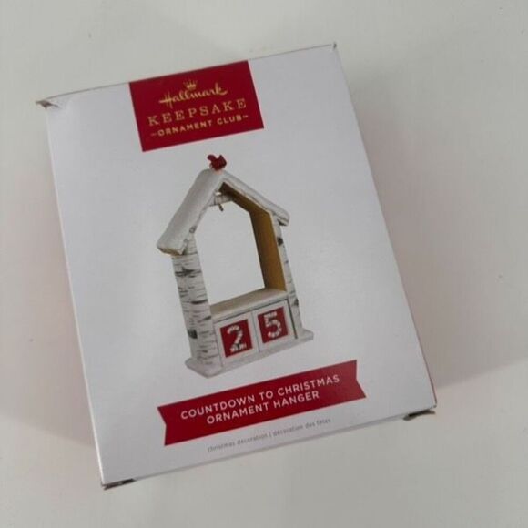 2022 HALLMARK Keepsake COUNTDOWN TO CHRISTMAS Ornament Hanger Tracy Larsen - Picture 1 of 7